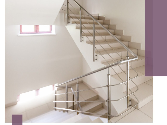 Установка и замена перил в подъезде в Стрежевом