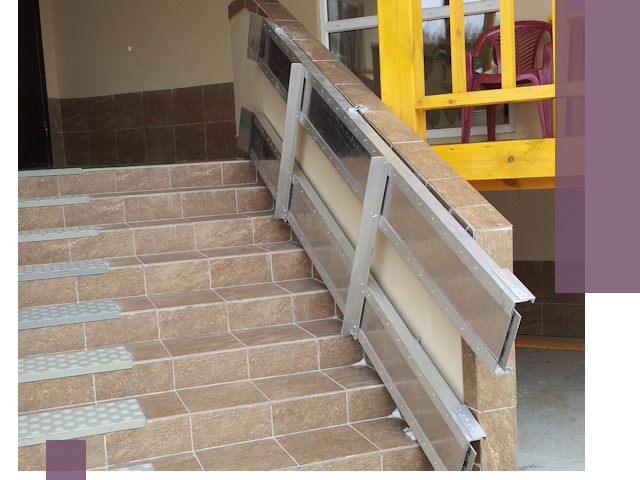 Откидные пандусы под ключ в Стрежевом — монтаж и демонтаж