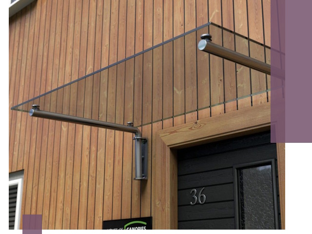 Стеклянные козырьки на входы и фасады в Стрежевом