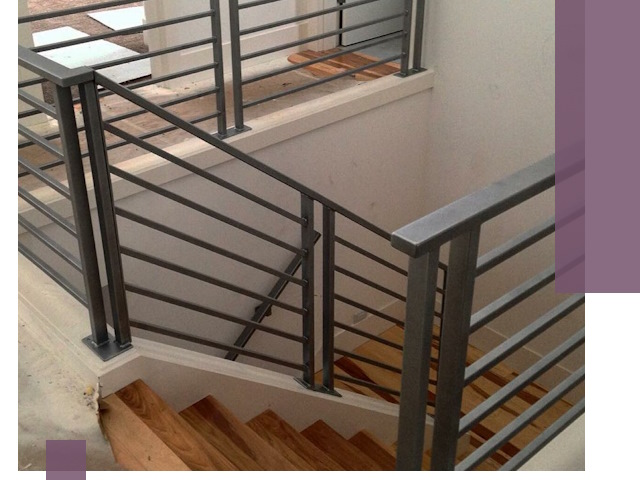 Изготовление поручней из металла и дерева в Стрежевом